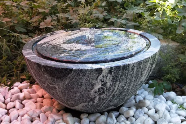 15 Unique Backyard Water Feature Design Ideas